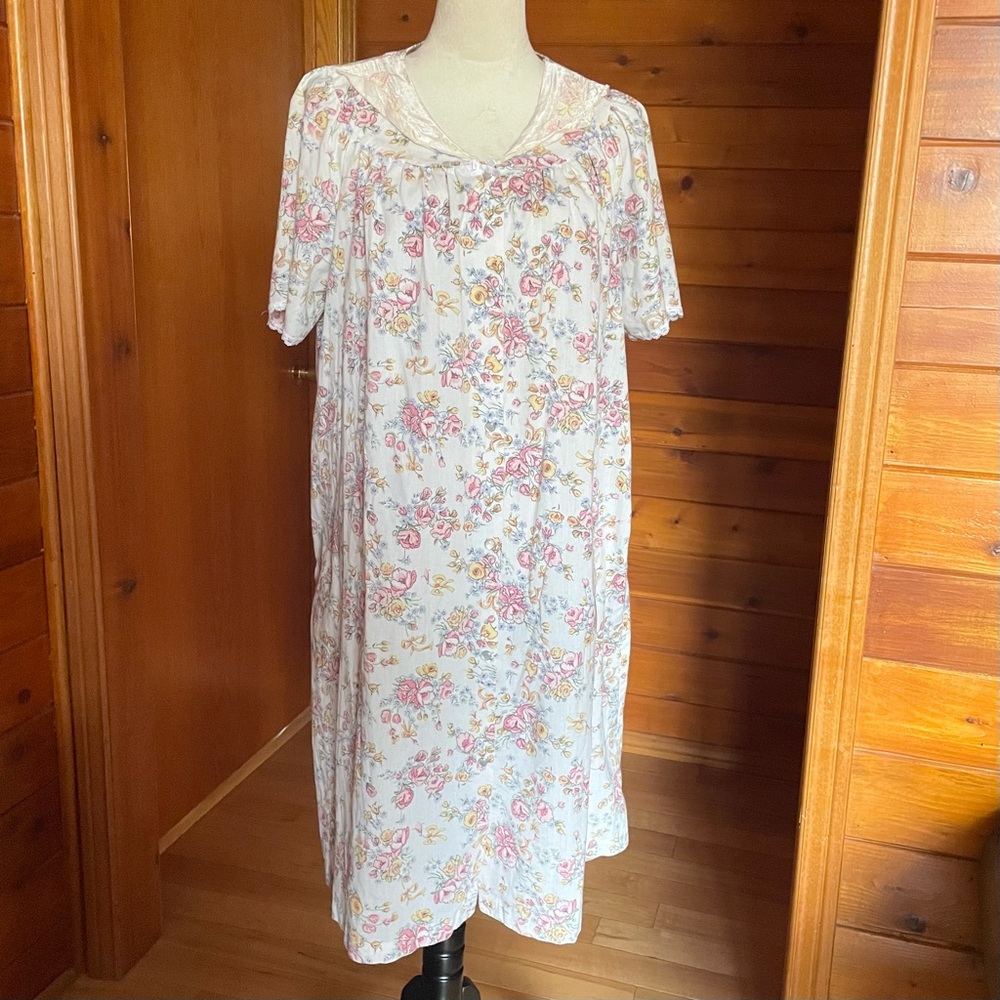 Simply Basic  Cotton Blend  Nightgown Housecoat Sz Large